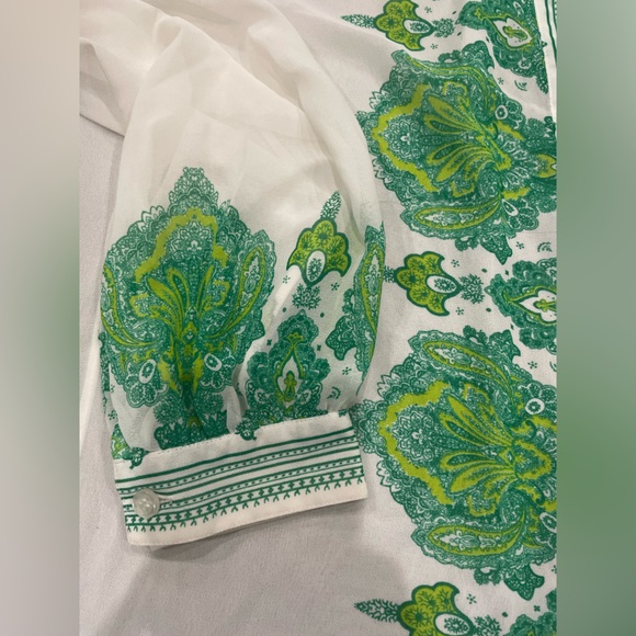 Beautiful Green Paisley blouse by I.N.C - Picture 6 of 6